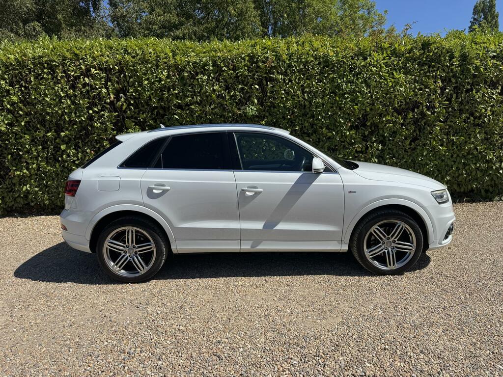 Audi Q3 S Line White #2