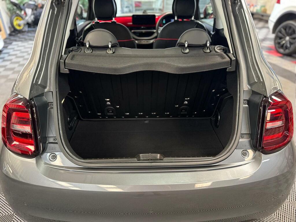 Fiat 500E Red Sat Black #12
