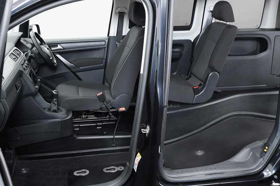 Volkswagen Caddy Life 1.4 Tsi 125 Life Up Front Black #6