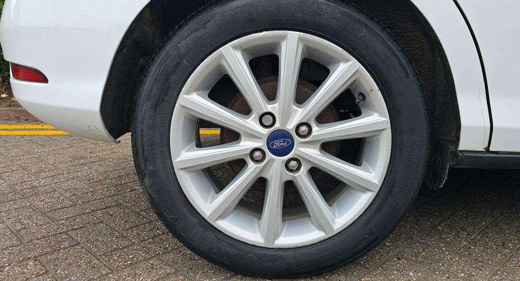 Ford B-Max Mpv 1.0 T Ecoboost Zetec 35 Road Tax Full S White #32