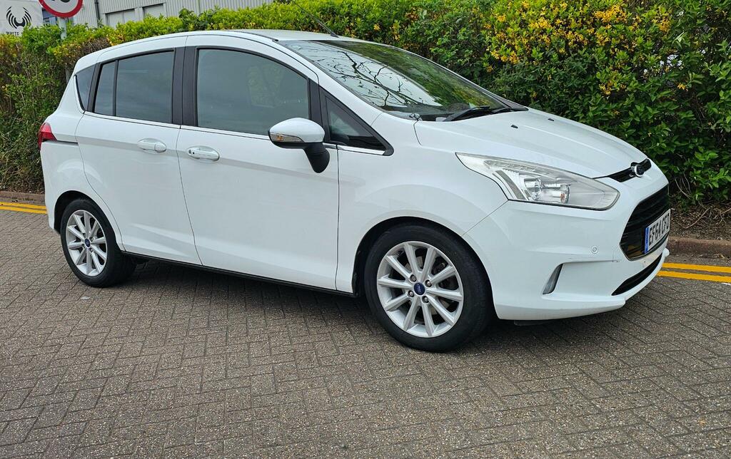 Ford B-Max Titanium White #2