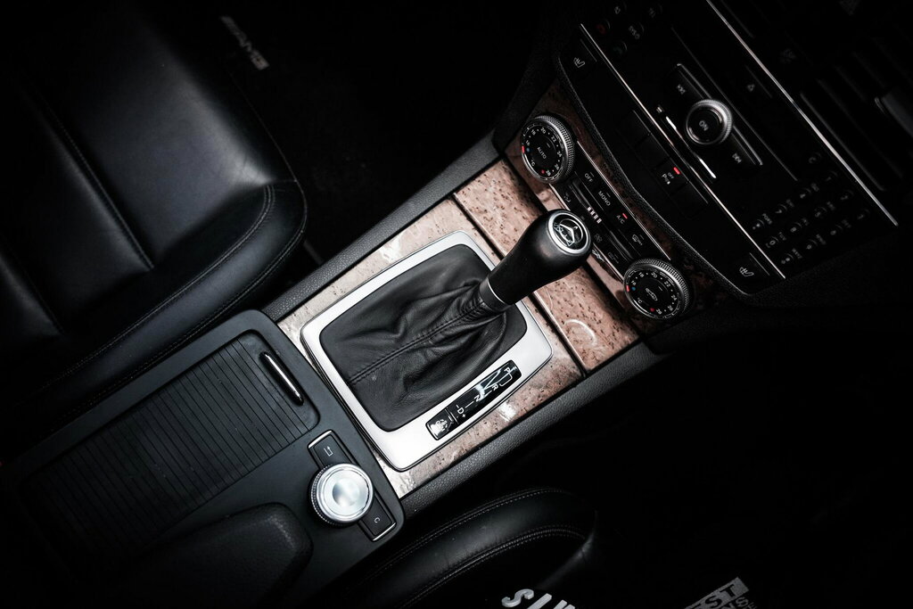 Mercedes-Benz C Class 6.3 C63 V8 Amg G-tronic Euro 4 THZ3616 #3