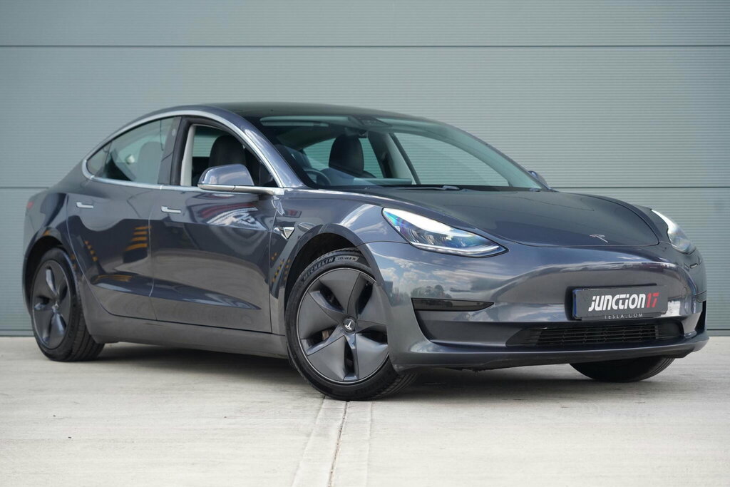Tesla Model 3 Standard Range Plus Rwd