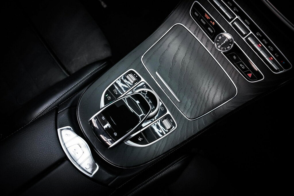 Mercedes-Benz E Class 2.0 E220d Amg Line Cabriolet G-tronic Euro 6 Ss KM67XAT #2