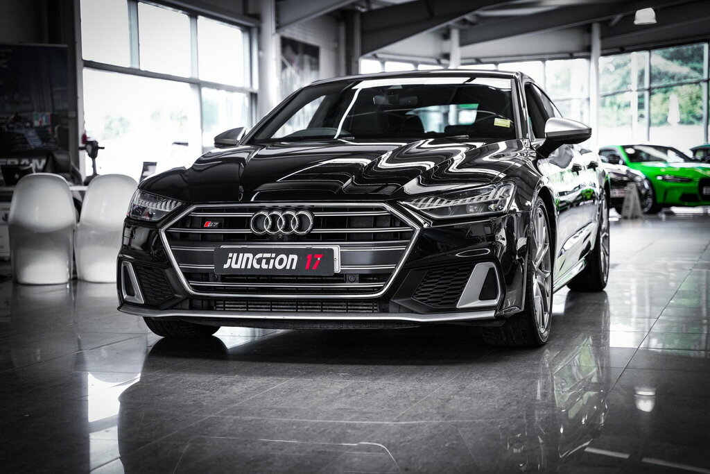 Audi S7 Hatchback Blue #9