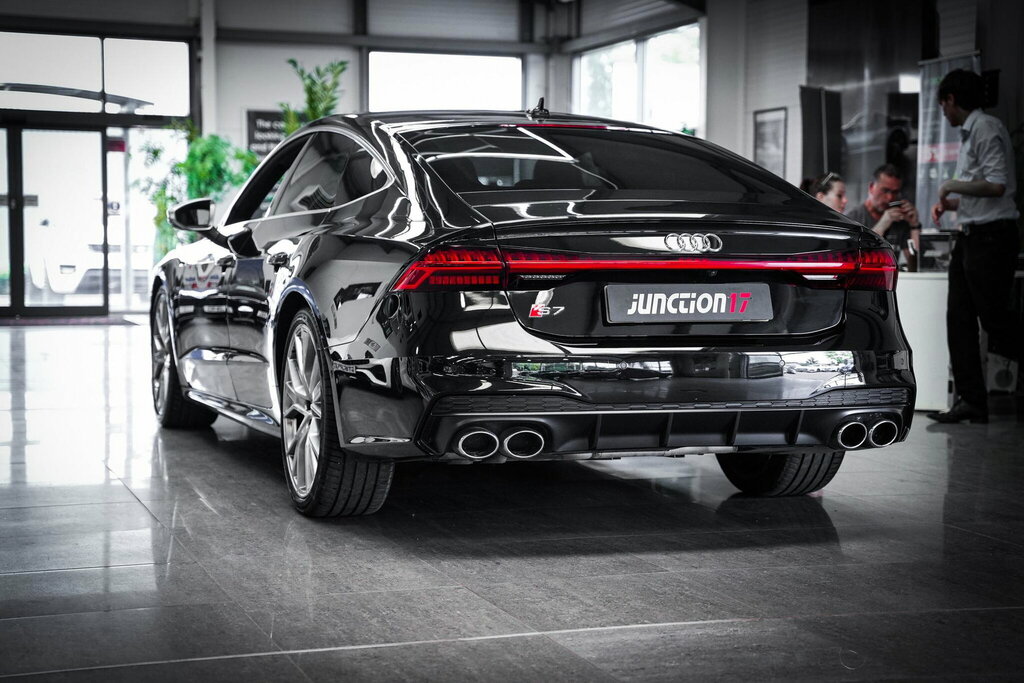 Audi S7 Hatchback Blue #10