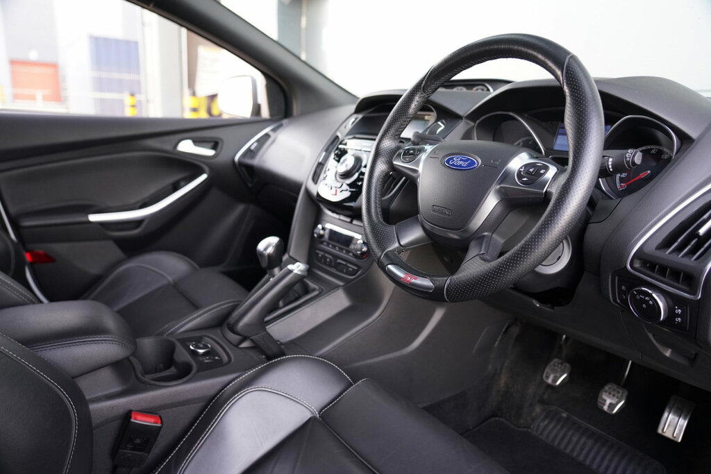 Ford Focus 2.0T Ecoboost St-3 Euro 5 Ss  #2