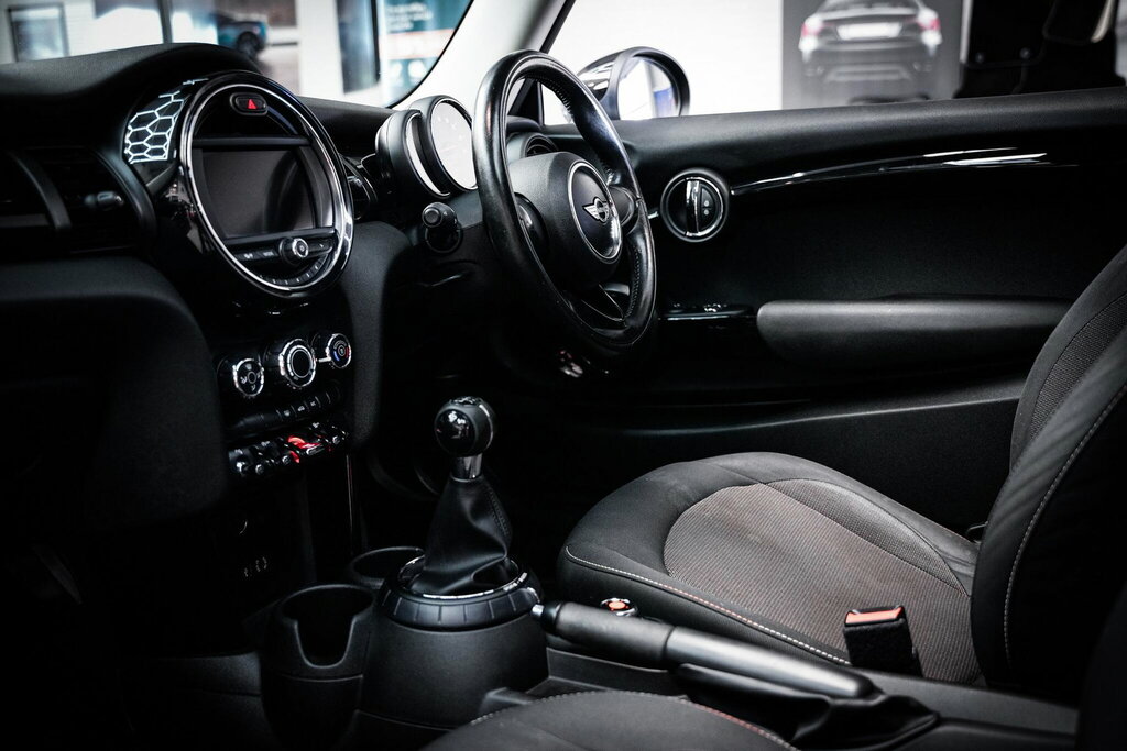Mini Hatch 1.5 Cooper Euro 6 Ss HY17LFO Black #2