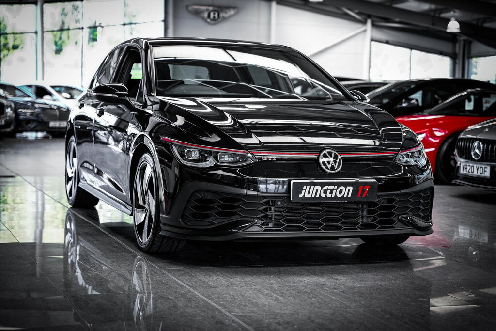 Volkswagen Golf 8 Style 1.5 Etsi 150Ps 7-Speed Dsg Black #8
