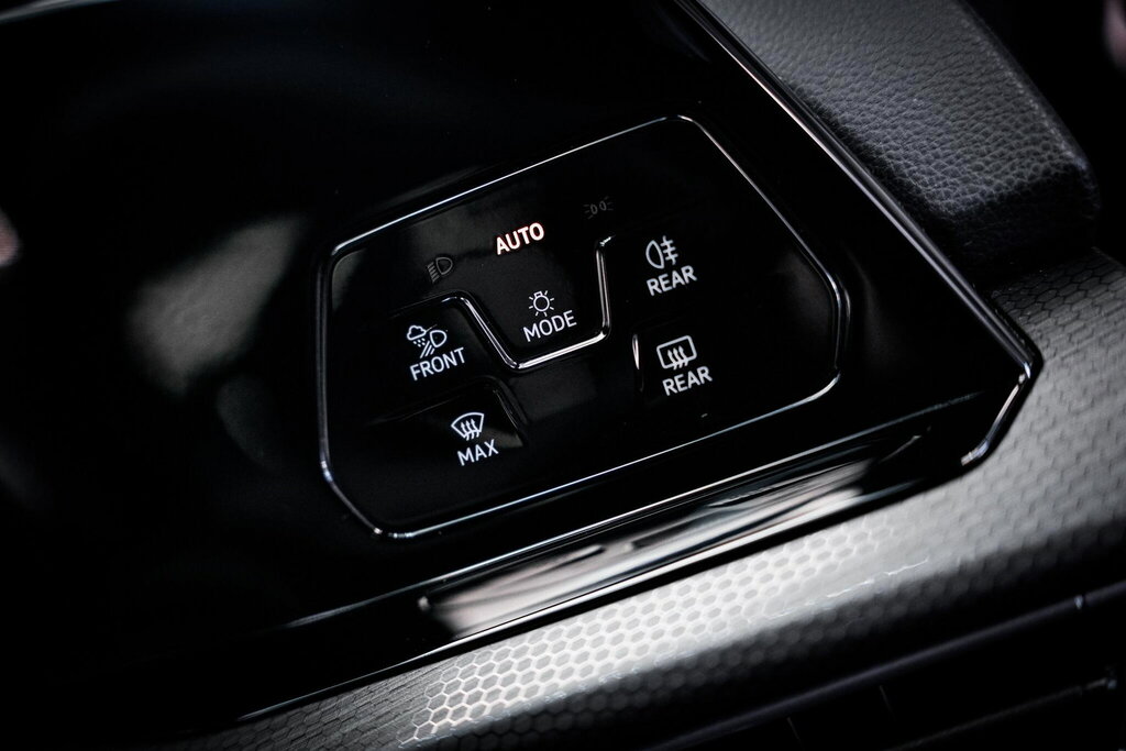 Volkswagen Golf 8 Style 1.5 Etsi 150Ps 7-Speed Dsg Black #48