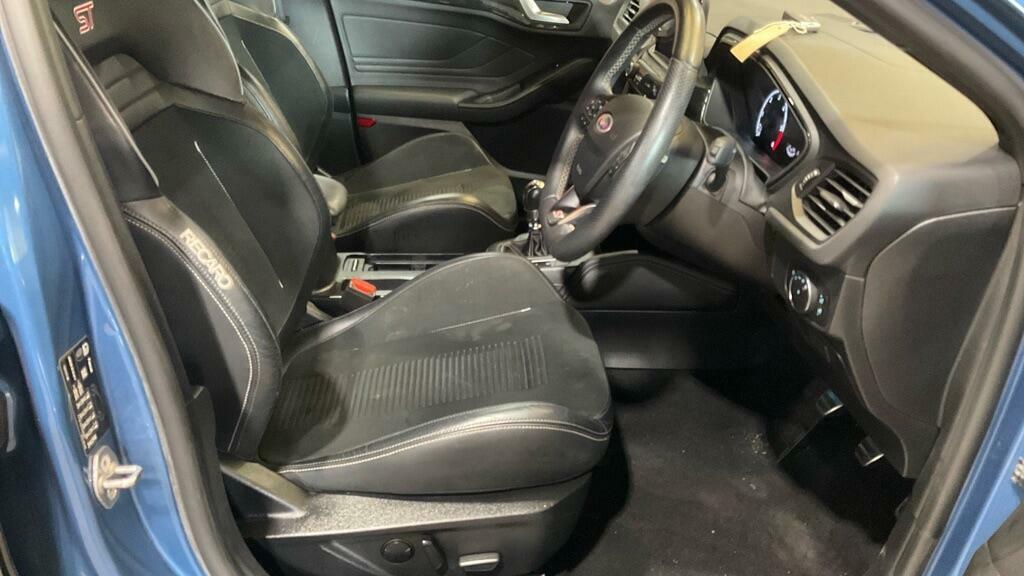Ford Focus 2.3T Ecoboost St Hatchback Euro White #11