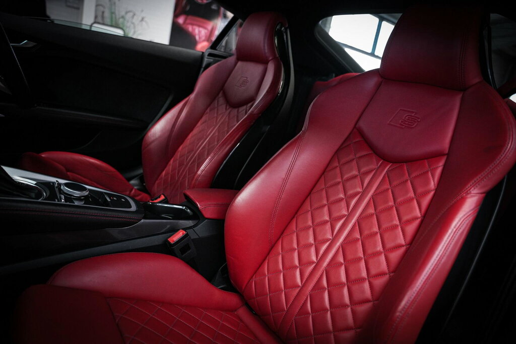 Audi TTS Black Edition U365 Orange #18