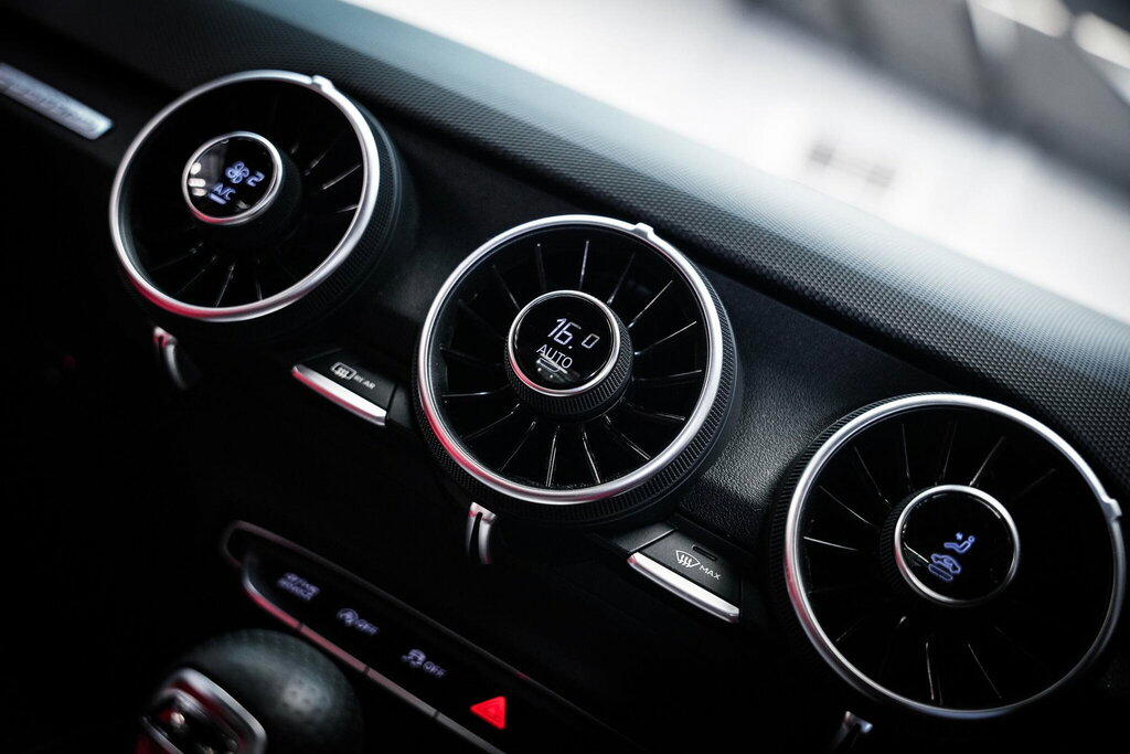 Audi TTS Black Edition U365 Orange #40