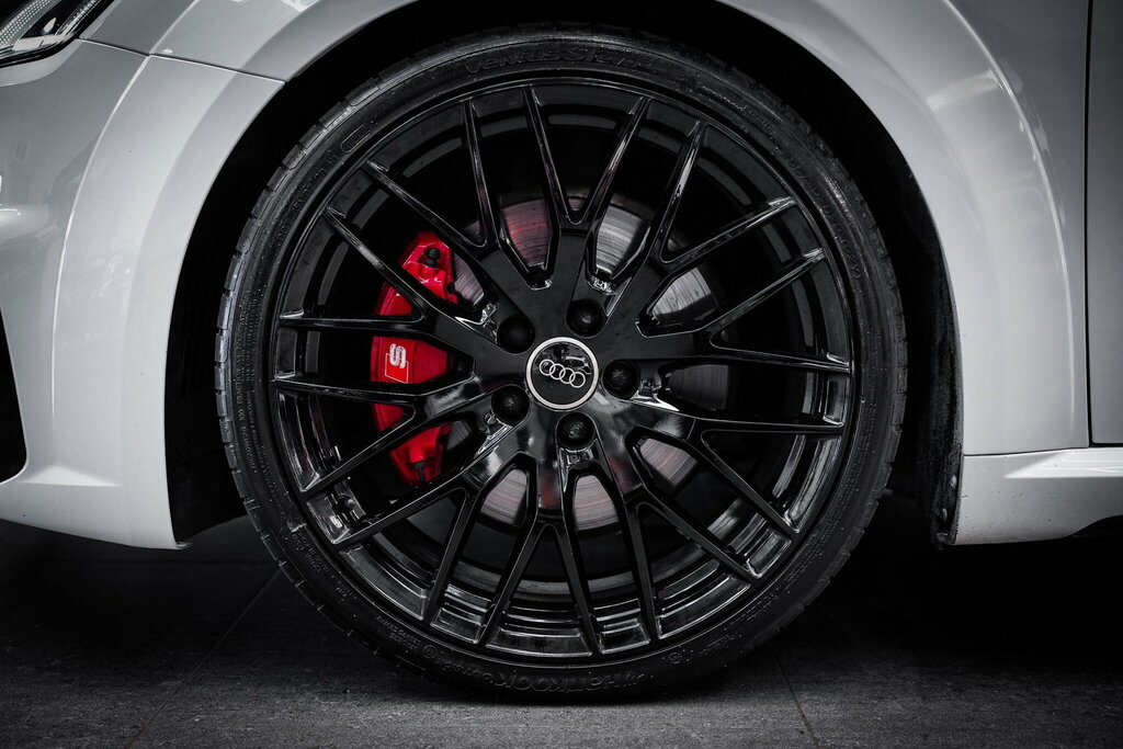 Audi TTS Black Edition U365 Orange #23