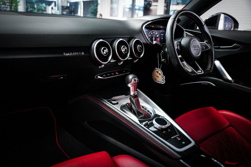 Audi TTS Black Edition U365 Orange #17