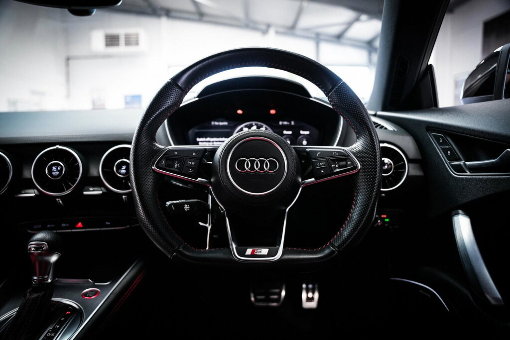 Audi TTS Black Edition U365 Orange #15