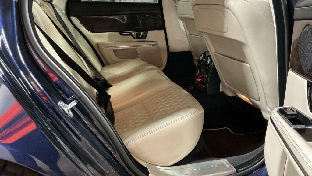 Jaguar XJ Red #8