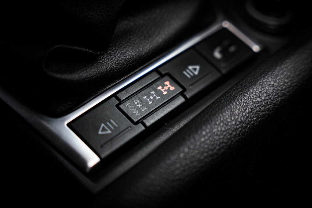 Volkswagen Amarok Bitdi Bluemotion Tech Highline Silver #38