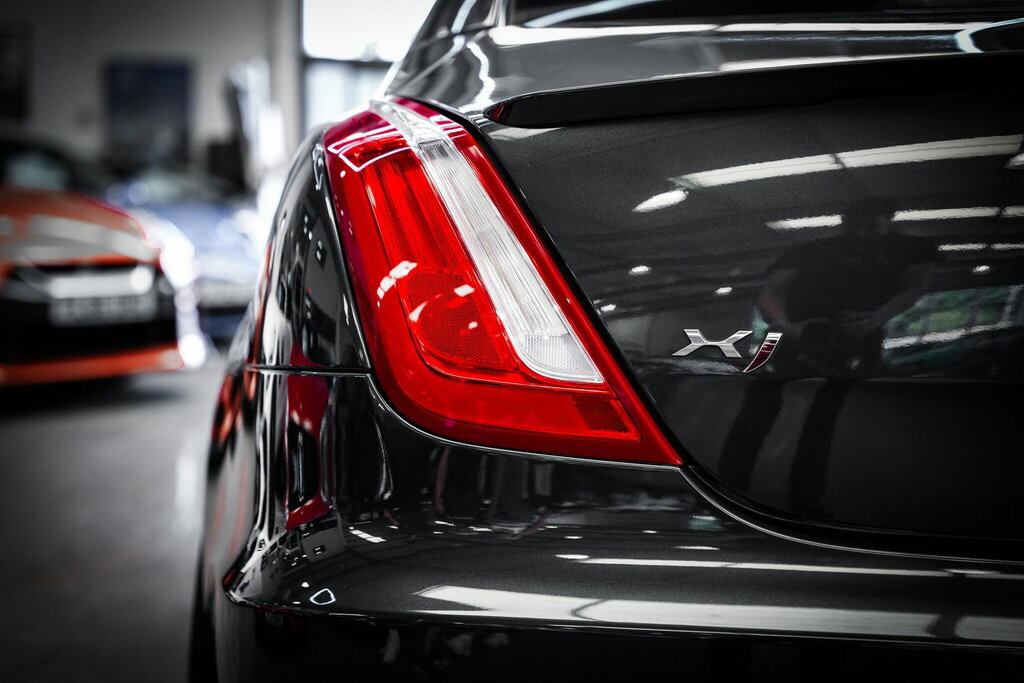 Jaguar XJ 3.0D V6 Portfolio Black #33