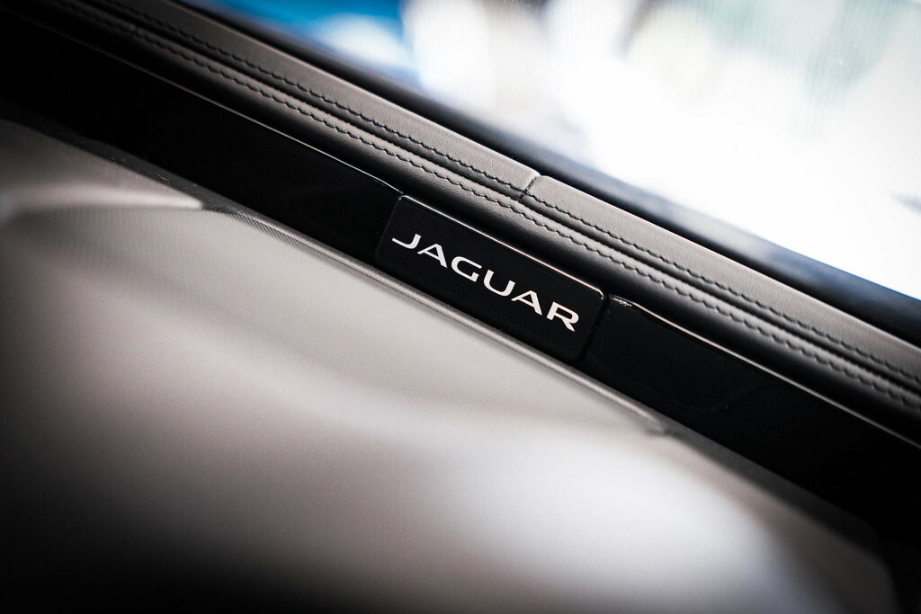 Jaguar XJ 3.0D V6 Portfolio Black #45