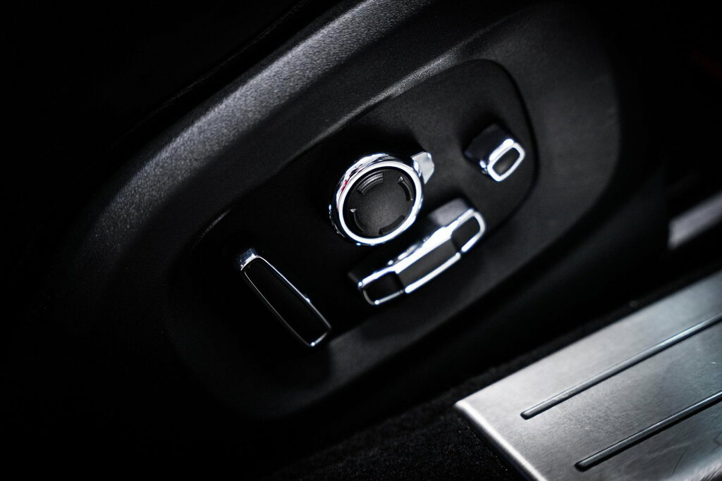 Jaguar XJ 3.0D V6 Portfolio Black #51