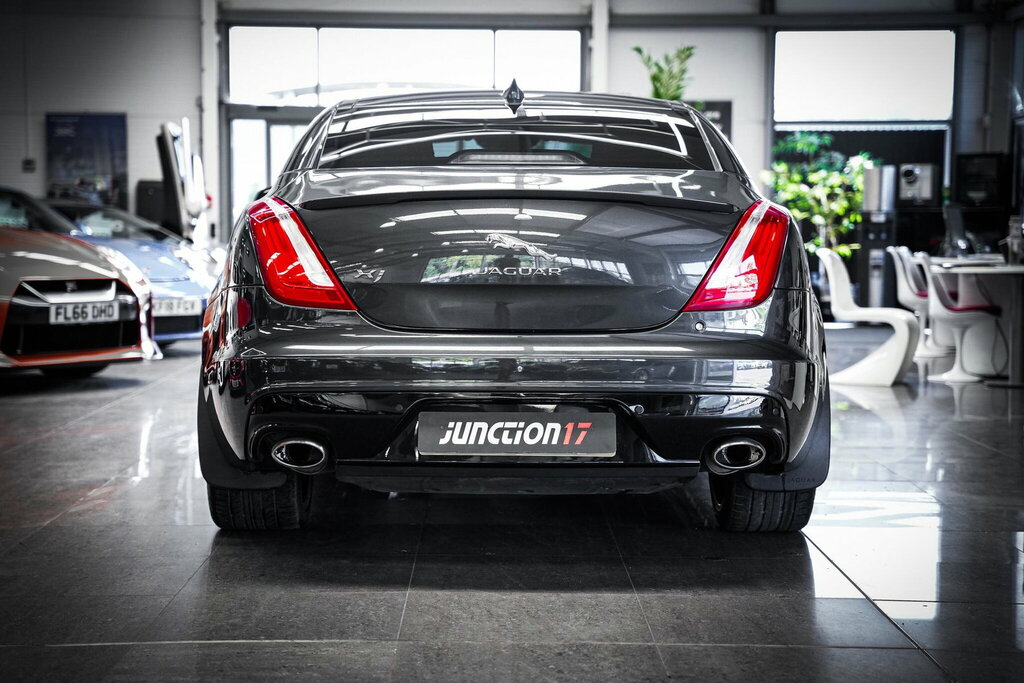 Jaguar XJ 3.0D V6 Portfolio Black #13