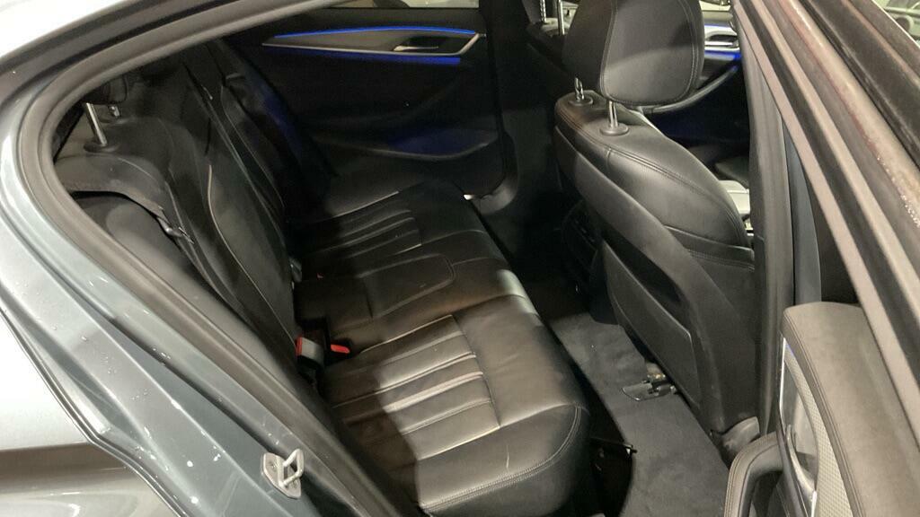 BMW 5 Series 520D Se Black #10