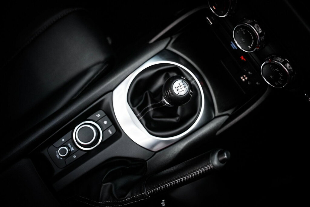 Mazda MX-5 RF 2.0 Skyactiv-g Sport Tech Euro 6 Ss #3
