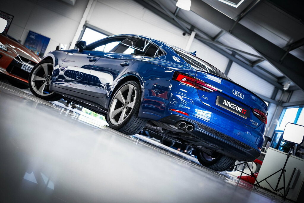 Audi A5 2.0 Tdi 40 Black Edition Sportback S Tronic Quattr KR69XWB #4