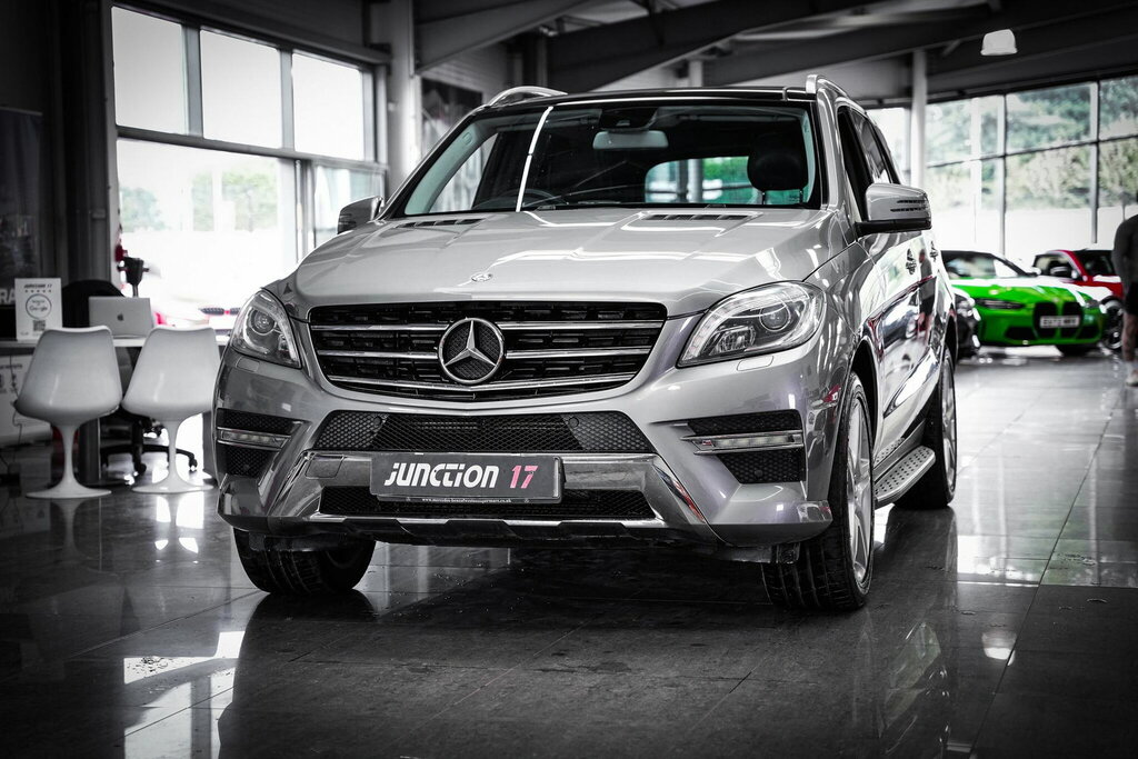 Mercedes-Benz M Class Bluetec Amg Sport Black #10