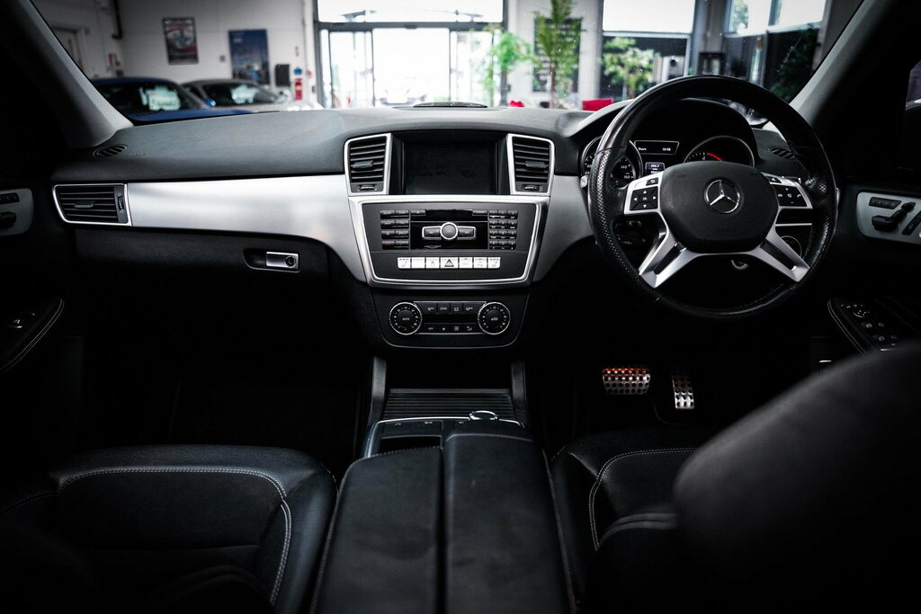 Mercedes-Benz M Class Bluetec Amg Sport Black #18