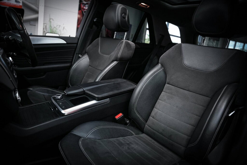 Mercedes-Benz M Class Bluetec Amg Sport Black #20