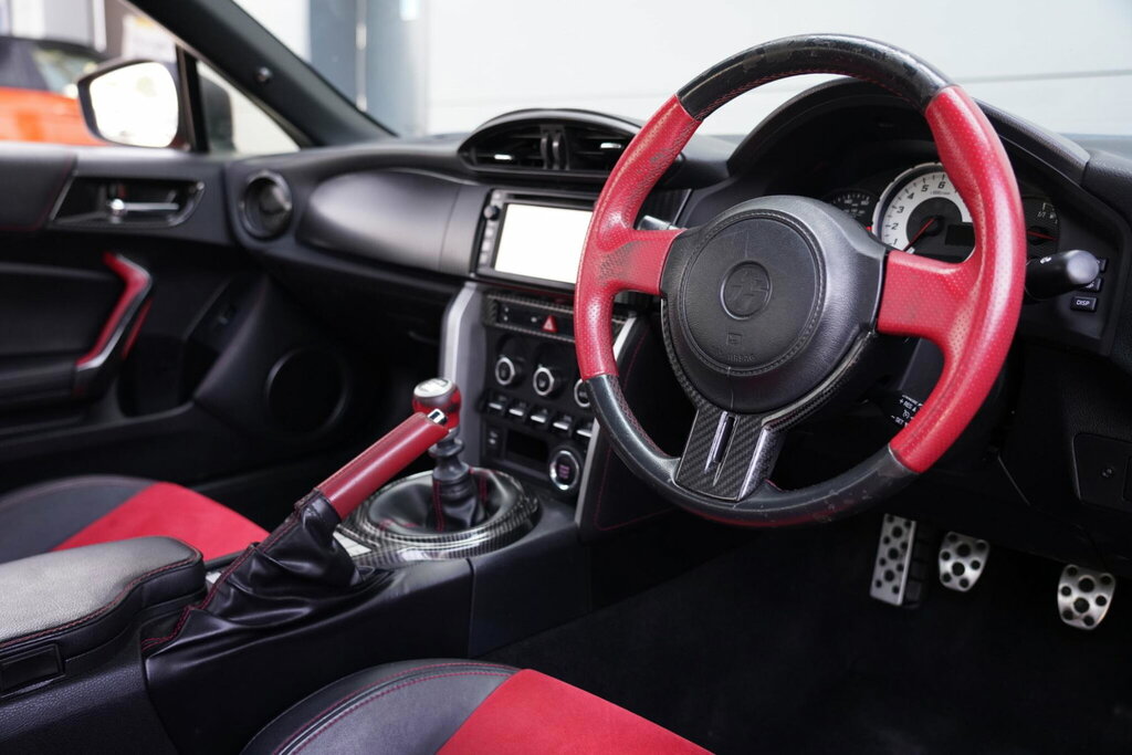 Toyota GT86 D-4s White #11