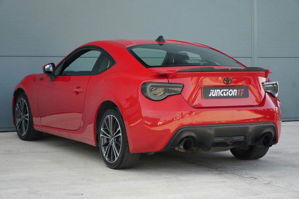 Toyota GT86 D-4s White #7