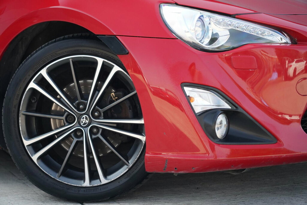 Toyota GT86 D-4s White #16