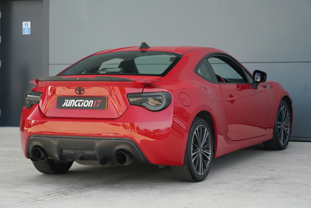 Toyota GT86 D-4s White #9