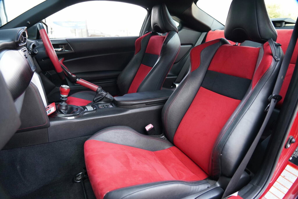 Toyota GT86 D-4s White #14