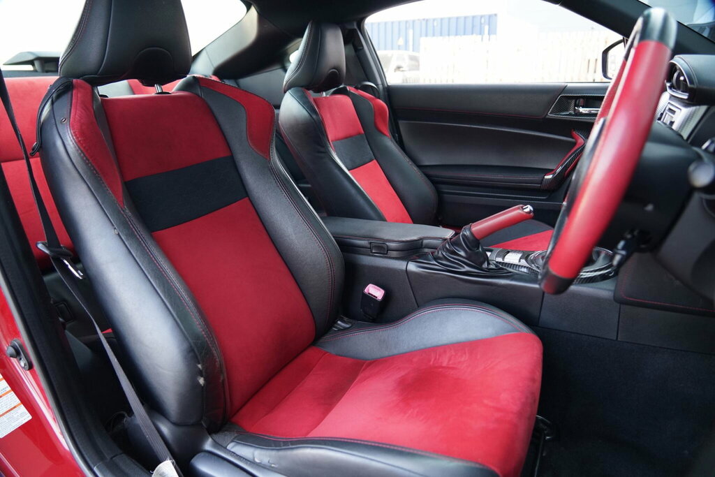 Toyota GT86 D-4s White #10
