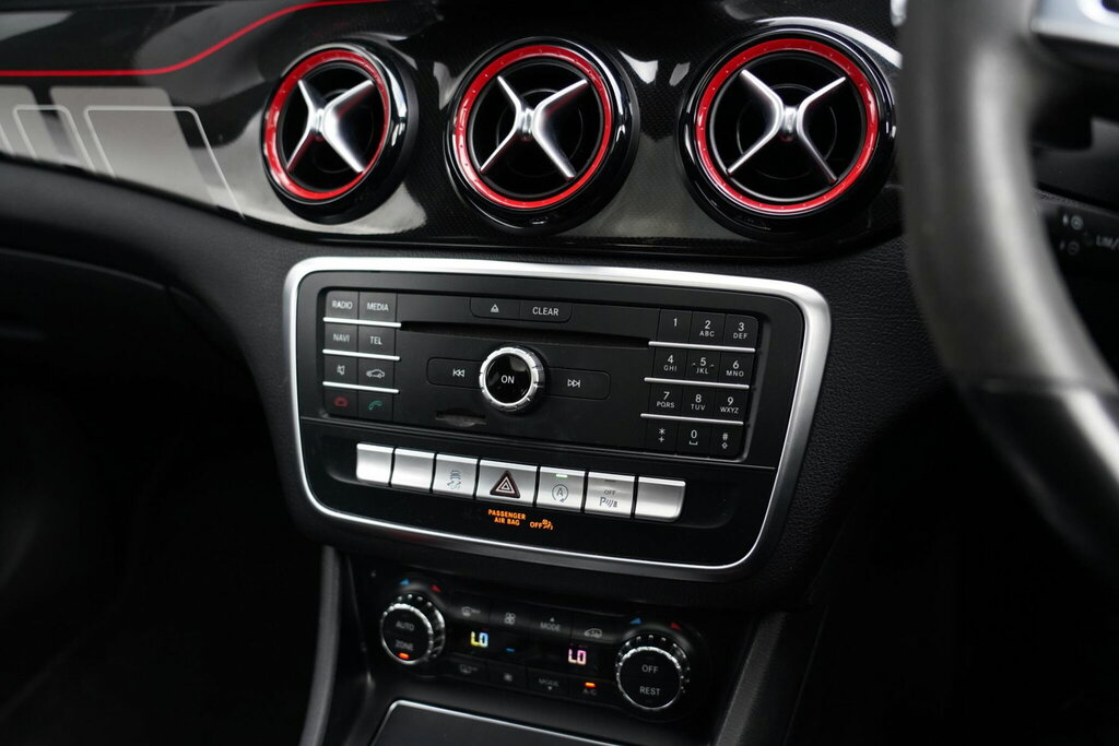 Mercedes-Benz CLA Class Cla 220 D Amg Line Black #22