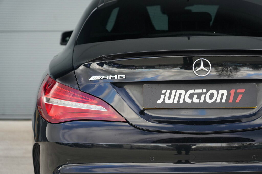 Mercedes-Benz CLA Class Cla 220 D Amg Line Black #20