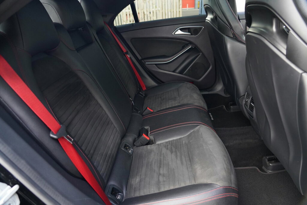 Mercedes-Benz CLA Class Cla 220 D Amg Line Black #14