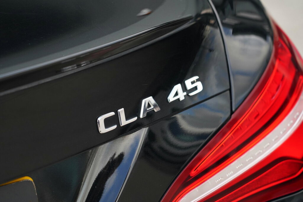 Mercedes-Benz CLA Class Cla 220 D Amg Line Black #28