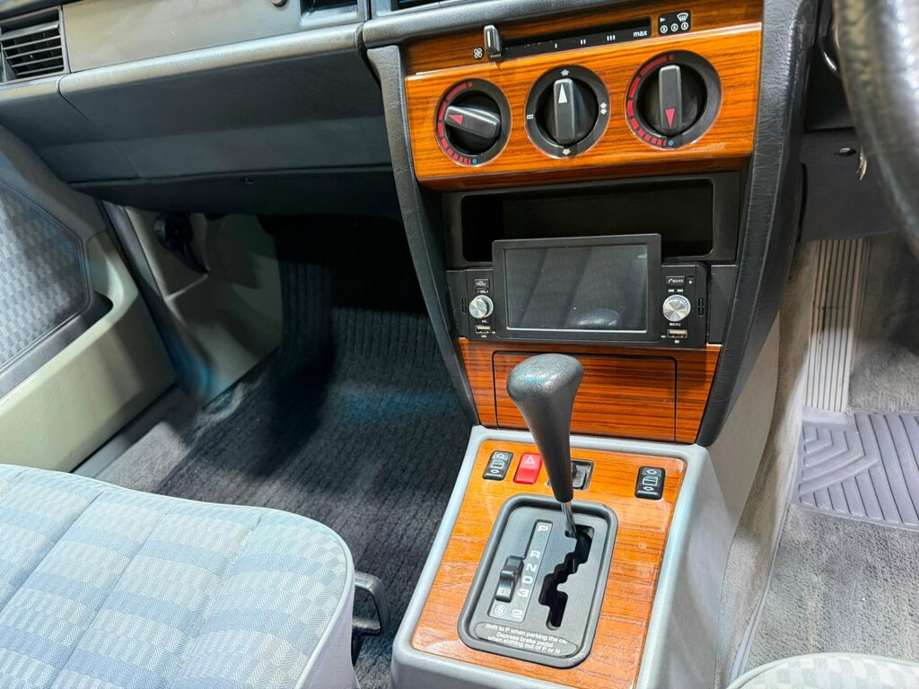 Mercedes-Benz 190 190E 1.8 Blue #14