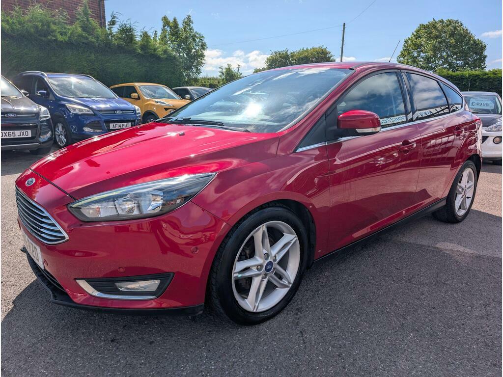 Ford Focus 1.0T Ecoboost Titanium Euro 6 S S Red