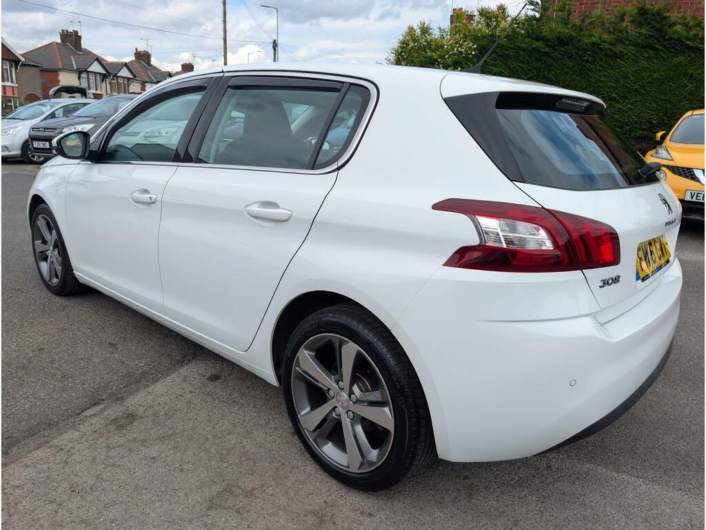 Peugeot 308 1.2 Puretech Allure Euro 6 S S White #4