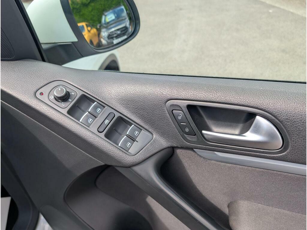 Volkswagen Tiguan 2.0 Tdi Bluemotion Tech Match Suv Dsg 4 Grey #24