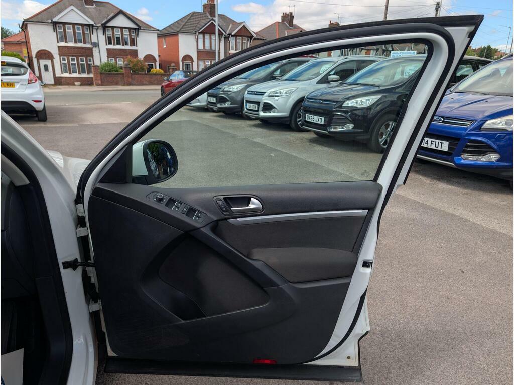Volkswagen Tiguan 2.0 Tdi Bluemotion Tech Match Suv Dsg 4 Grey #23