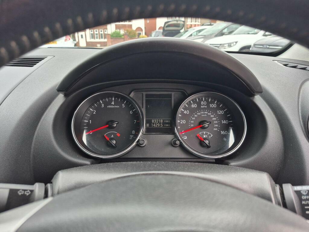 Nissan Qashqai 1.5 Dci N-tec 2Wd Black #10
