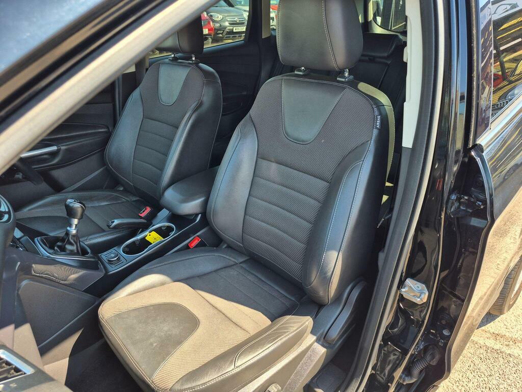 Ford Kuga Suv White #19