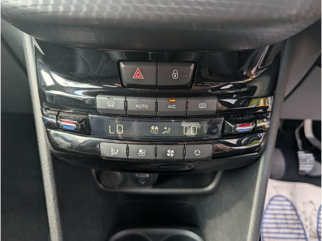 Peugeot 2008 2008 Active Bluehdi Grey #18